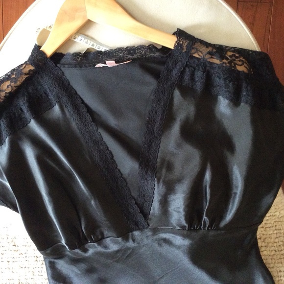 Satin like Night Gown with Lace trim | Size M | Deep V Neckline | Cap Sleeve - Picture 3 of 11